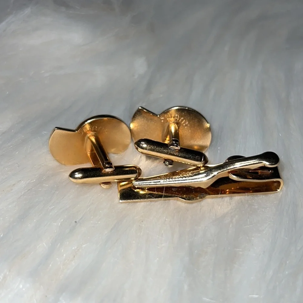 Vintage Swank Gold Tone Retro Tie Clip and Matching Cuff links